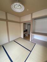 和室:室内写真は別のお部屋になります。反転になります。