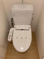 トイレ:バストイレ別です。